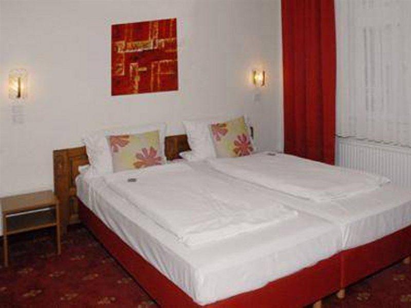 Hotel Domstern Kolonia