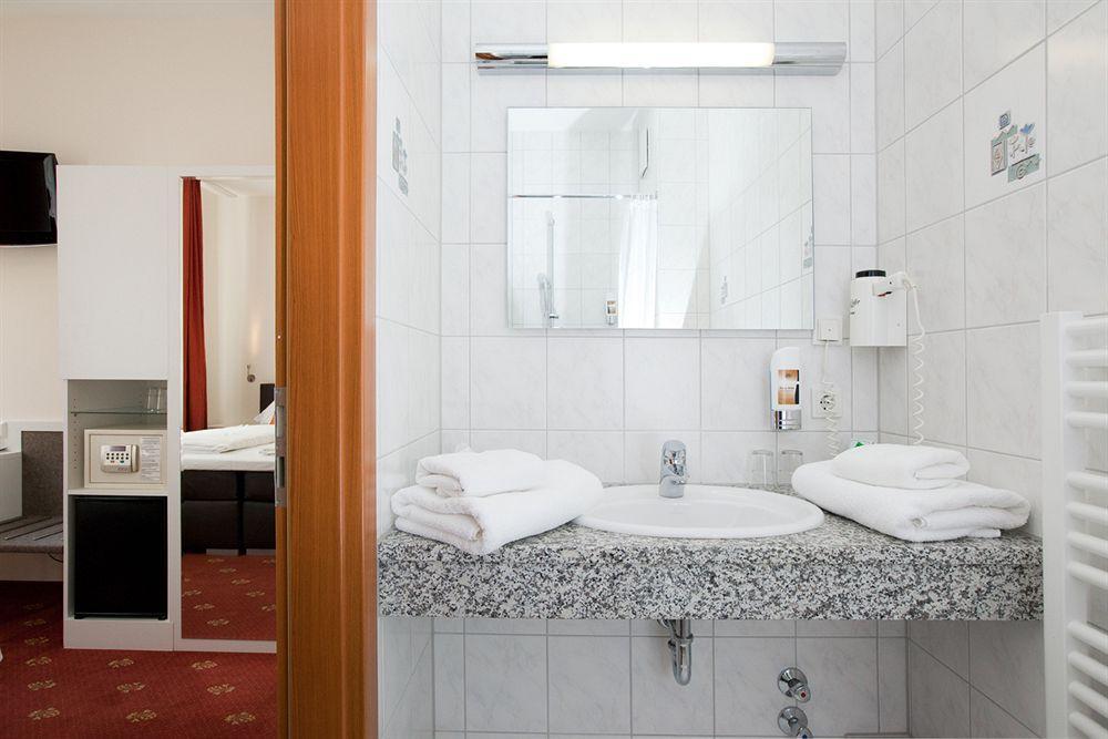 Domstern Hotel Kolonia