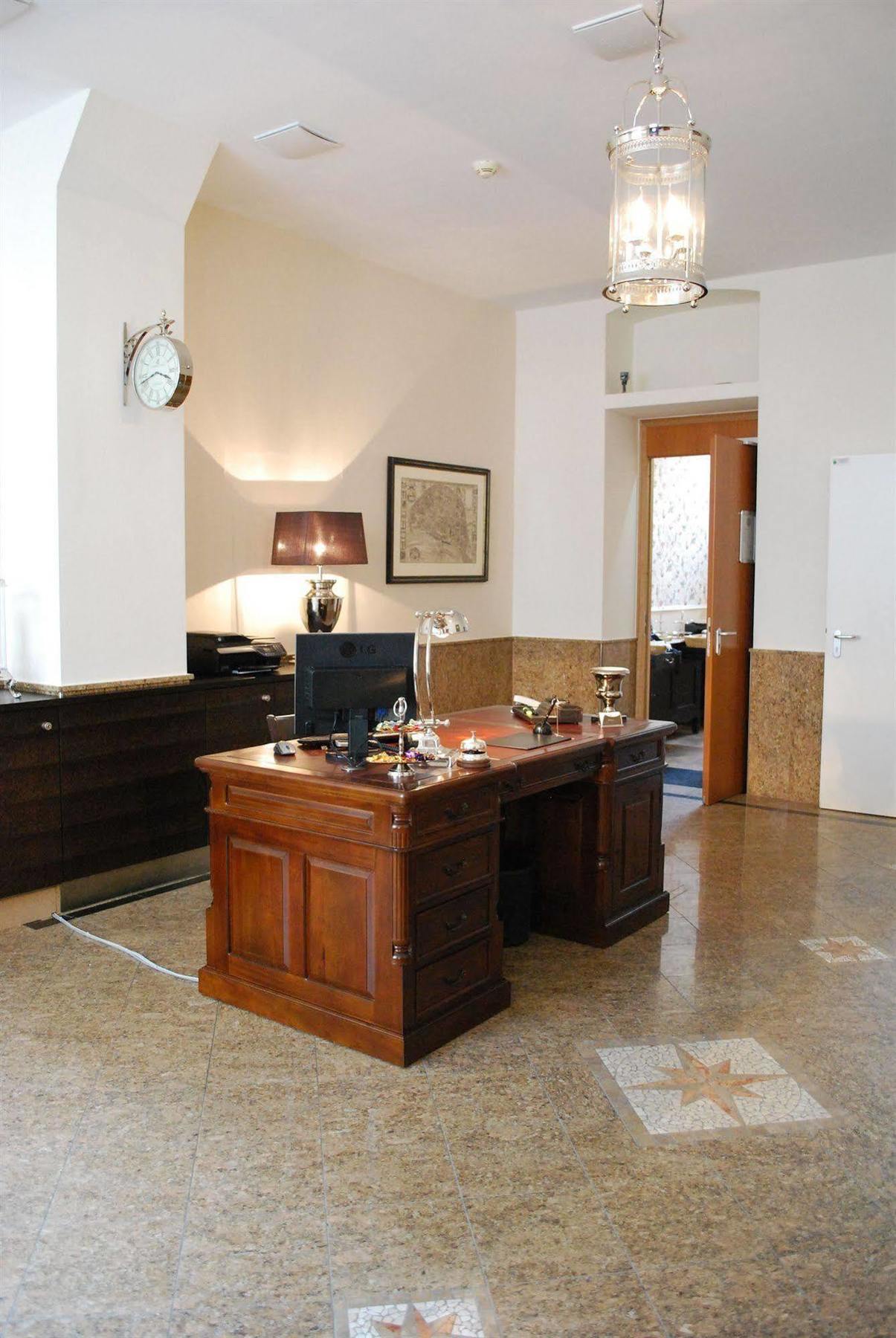 Domstern Hotel Kolonia